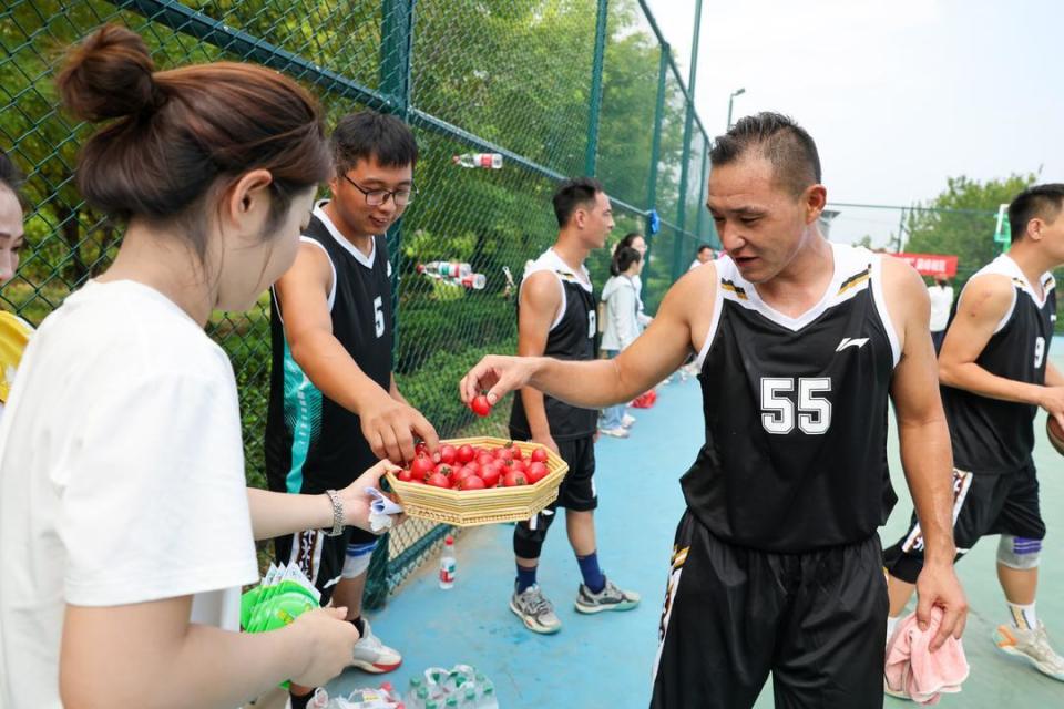om, 们迅速进入