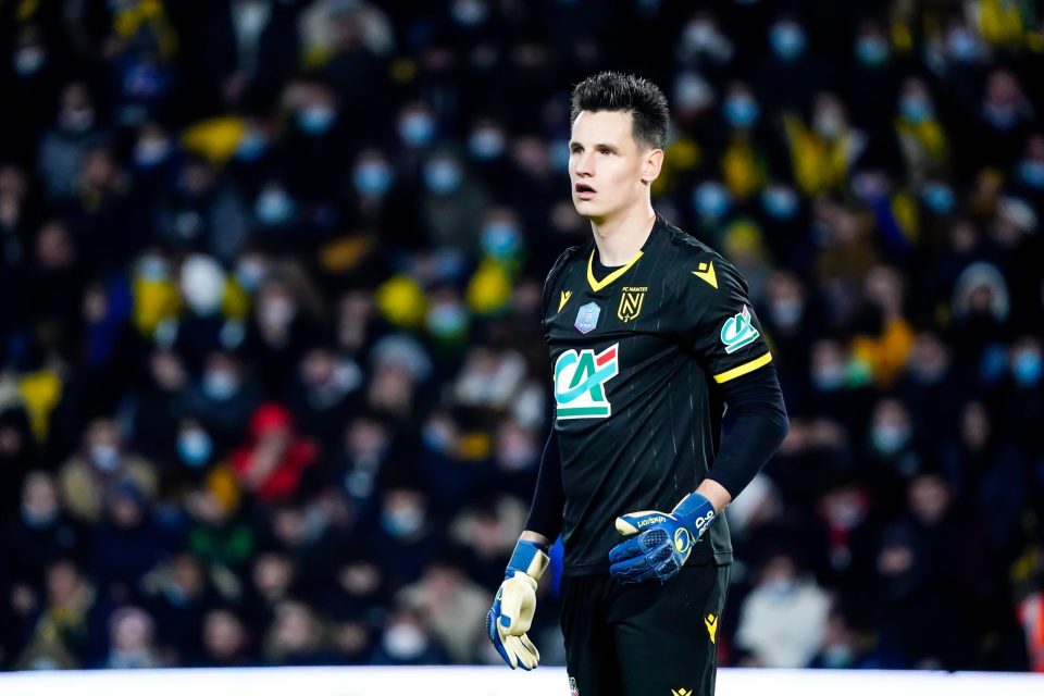 曼加拉和恩, 本赛季前, Sport