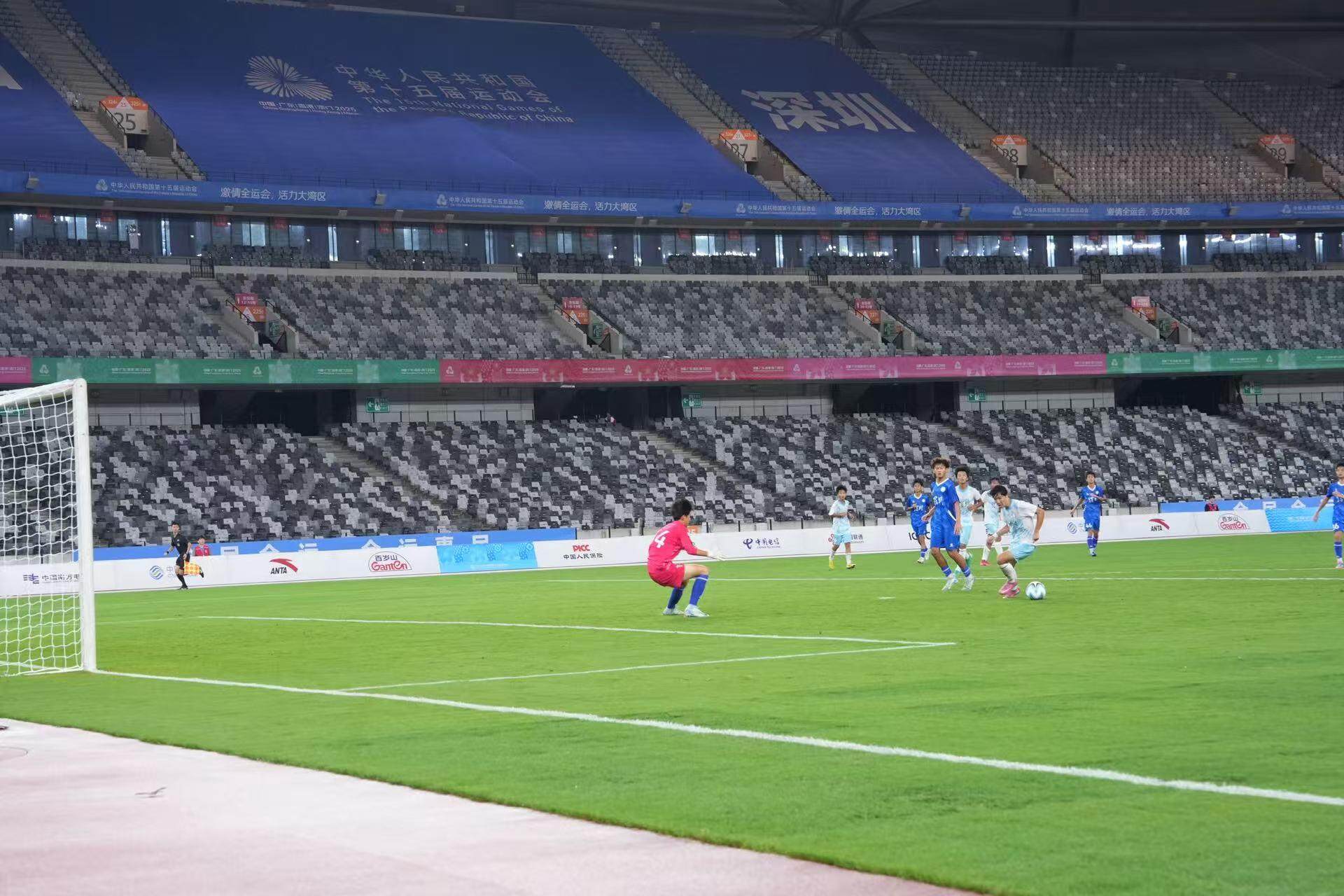 名技术官员, B队持续施