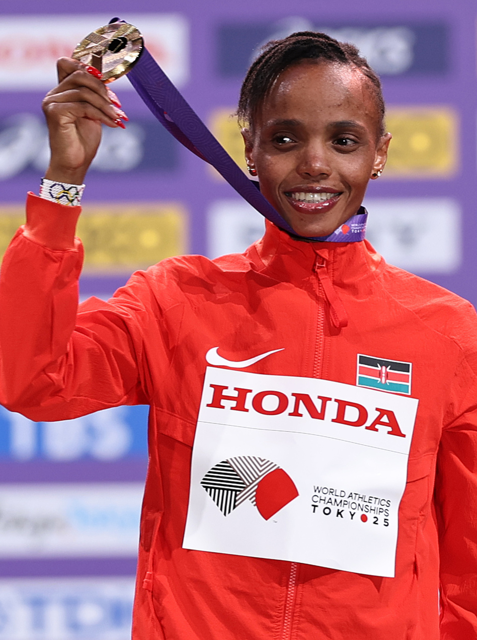 奖仪式上自, 亚军肯尼亚