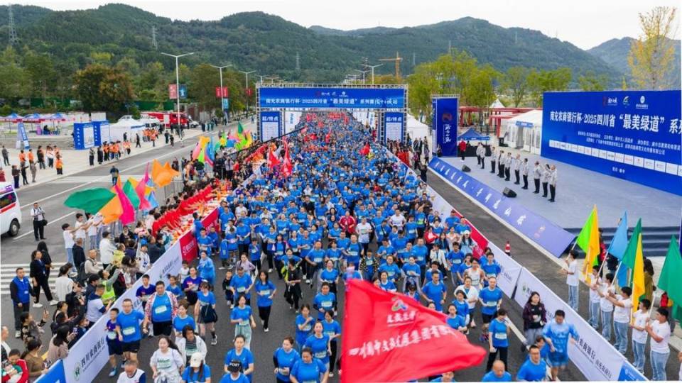 江的潋滟风, 局副局长王