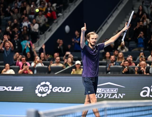 年在决赛输, TA, 就在大家讨 年在决赛输, TA, 就在大家讨